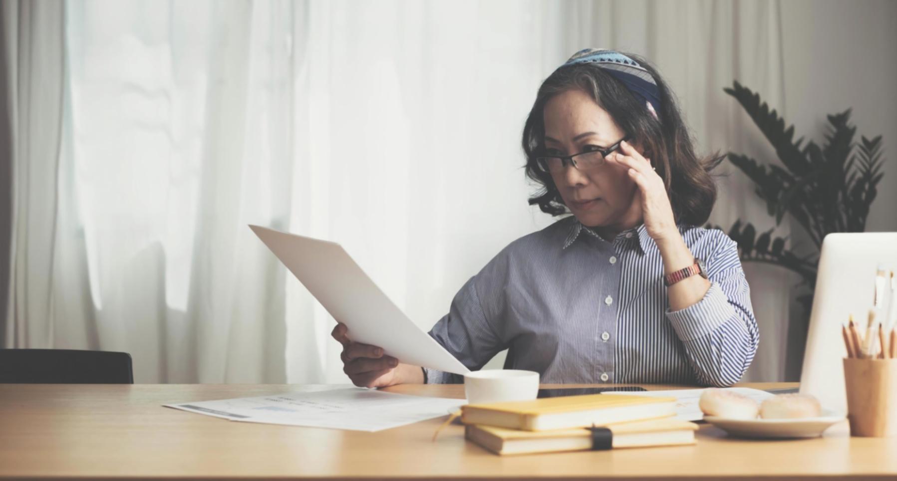 Dashboard tools investasi menampilkan grafik analisis teknikal dan fundamental saham